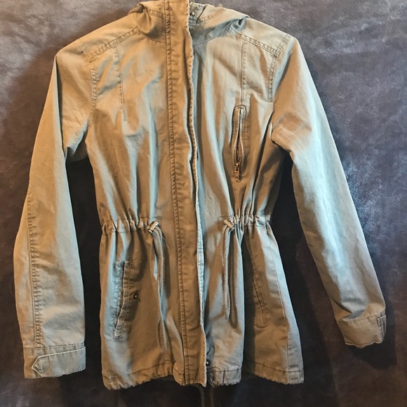 🧥 Army Color Jacket - Picture 1 of 5